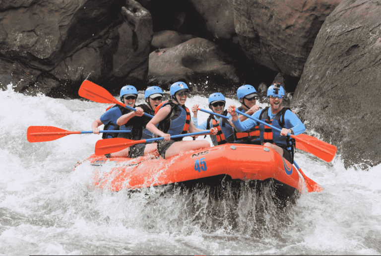 Navigating the Rapids: The Thrilling World of Whitewater Rafting”